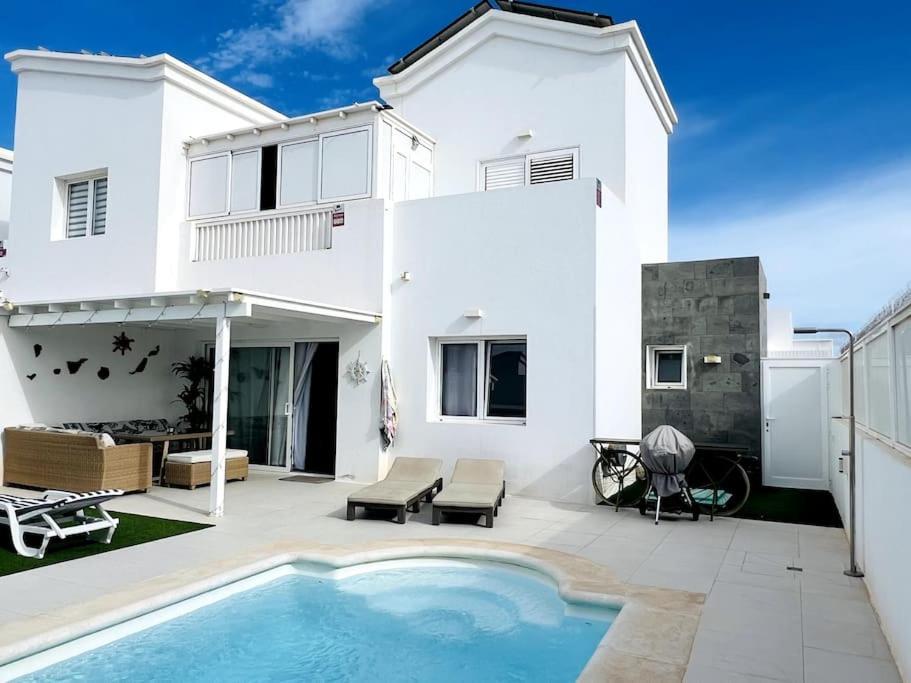 Lovely Villa Sanmar, Heated Pool Playa Blanca  Exteriör bild