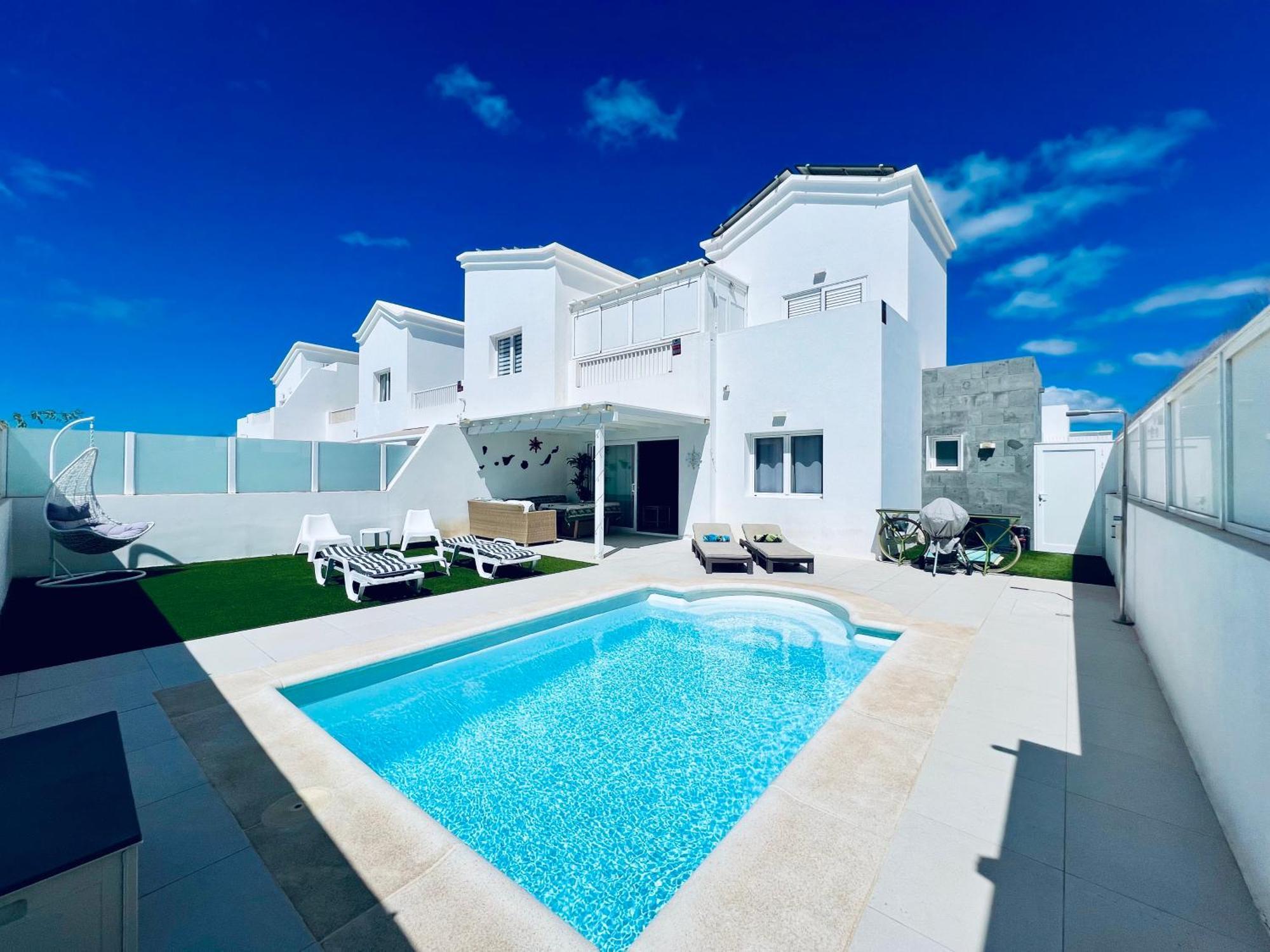 Lovely Villa Sanmar, Heated Pool Playa Blanca  Exteriör bild