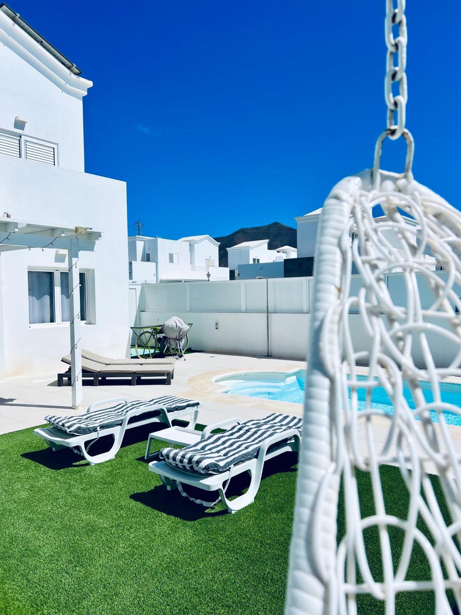 Lovely Villa Sanmar, Heated Pool Playa Blanca  Exteriör bild