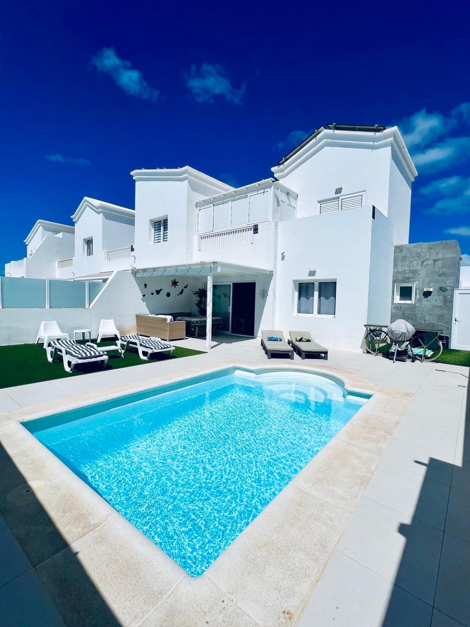 Lovely Villa Sanmar, Heated Pool Playa Blanca  Exteriör bild